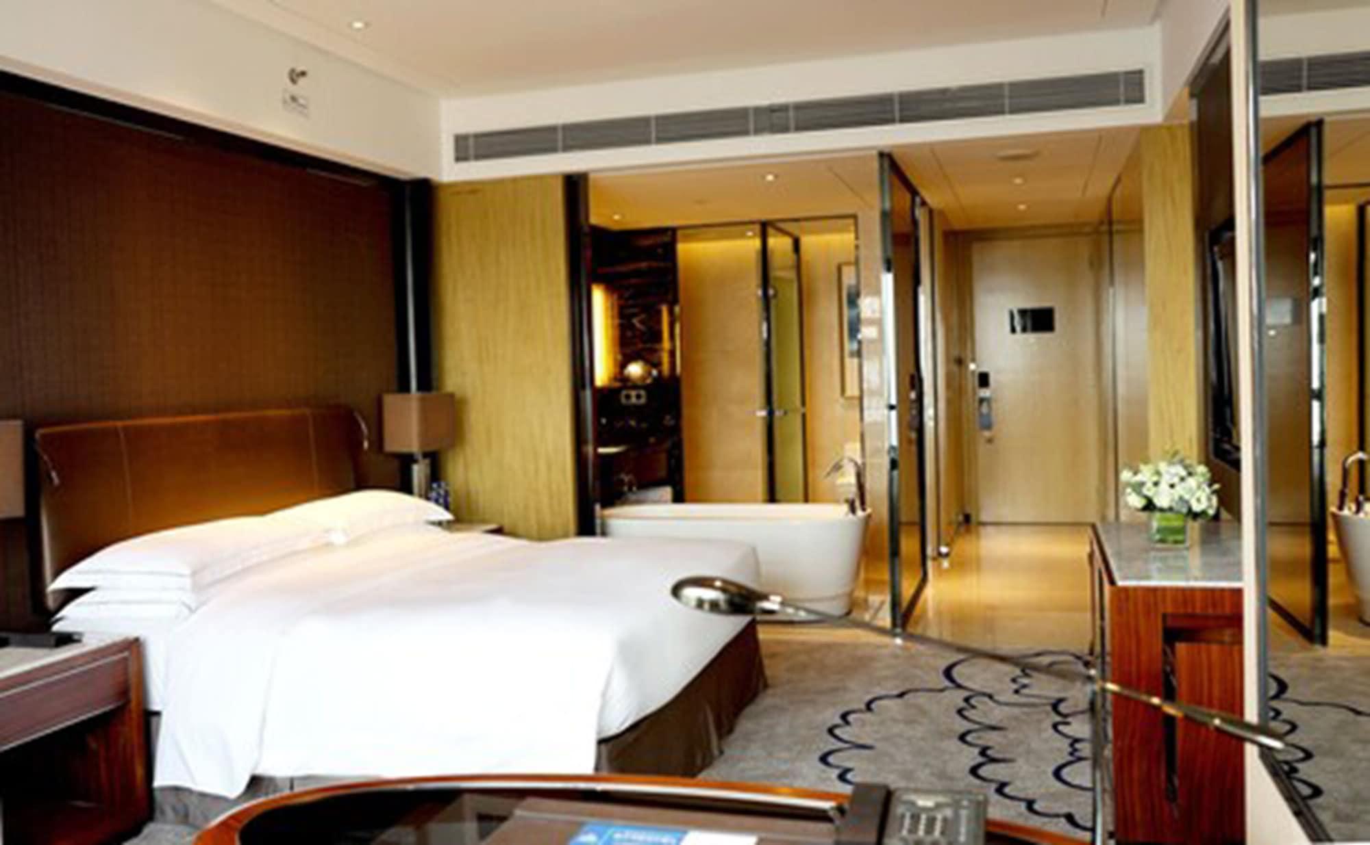 Hilton Zhongshan Downtown מראה חיצוני תמונה
