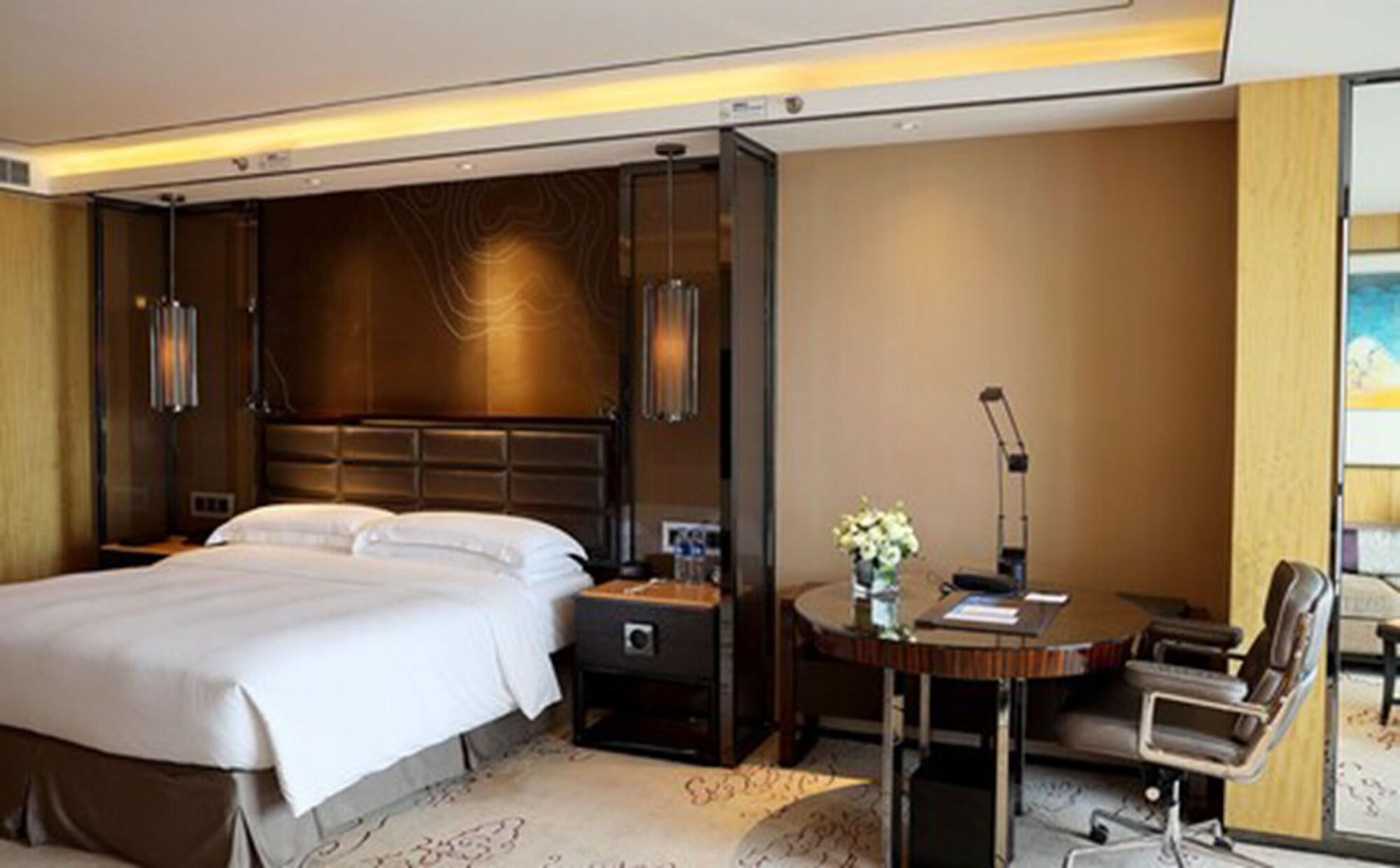 Hilton Zhongshan Downtown מראה חיצוני תמונה